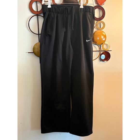 Small women’s thermal fit small black Nike Sweatpants - Picture 1 of 4